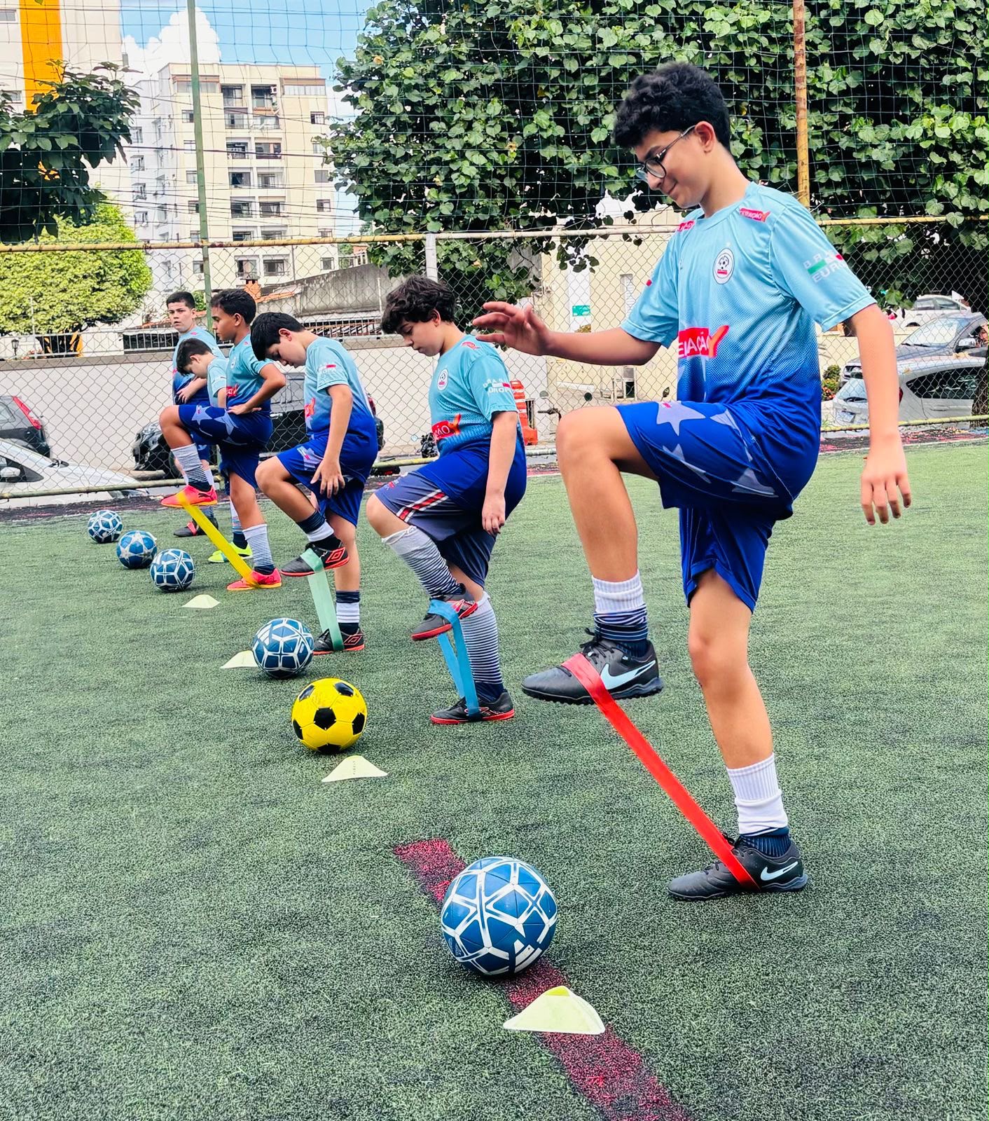 Turma de terça e quinta às 15h treinando